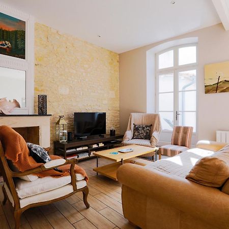 Duplex Joliment Decore Et Sa Cour Ensoleillee سان مارتن دو ر المظهر الخارجي الصورة