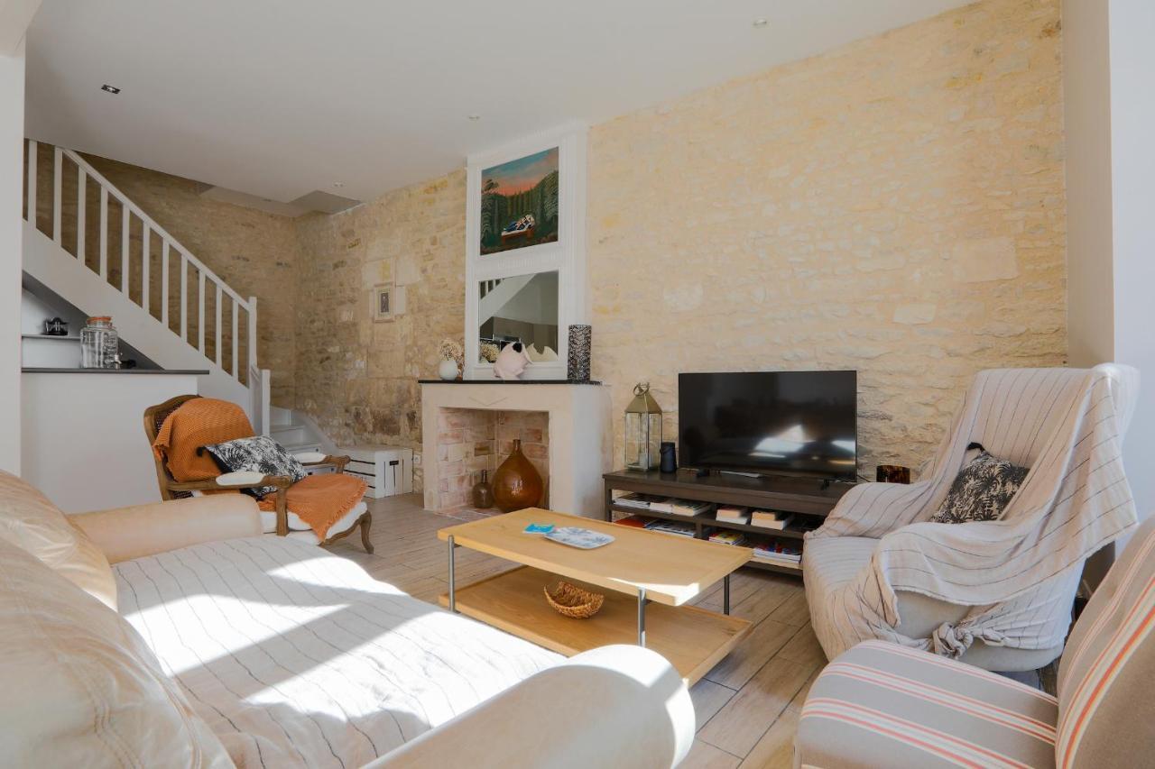 Duplex Joliment Decore Et Sa Cour Ensoleillee سان مارتن دو ر المظهر الخارجي الصورة